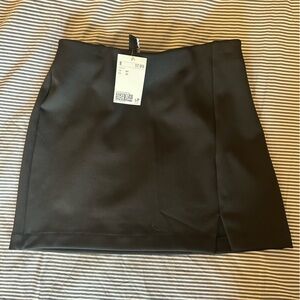NWT H&M Black Mini Skirt